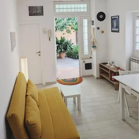 Lägenhet Piccola Casa Su Due Piani A Pigneto